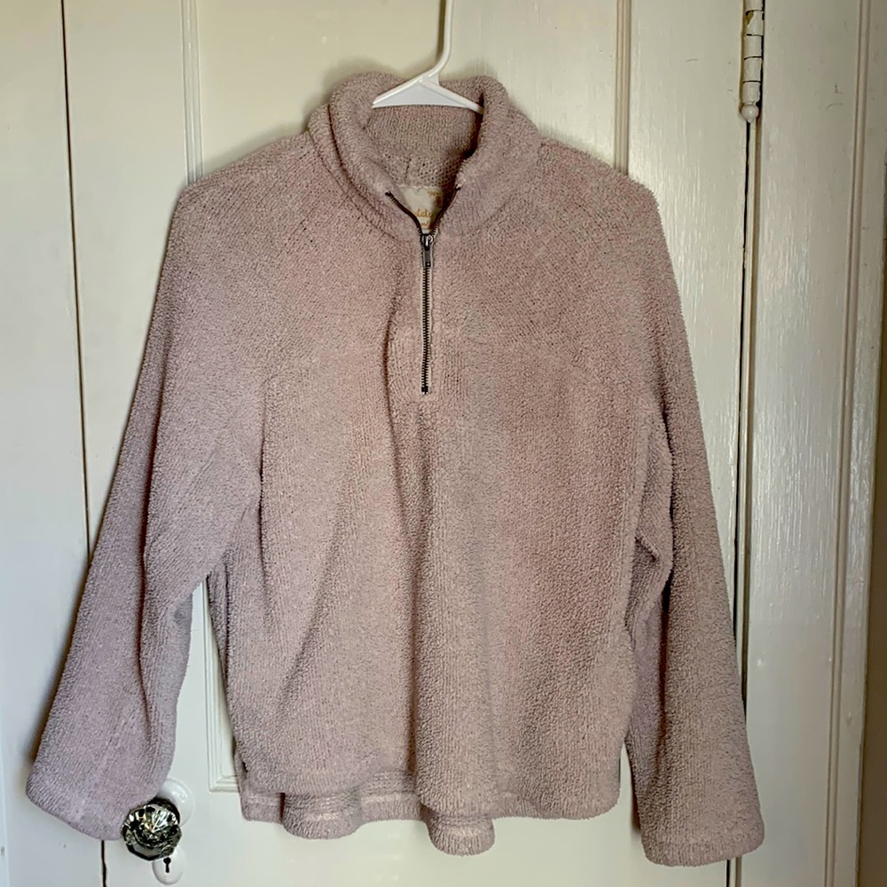 Altar’d State Fuzzy Pullover. Size S.